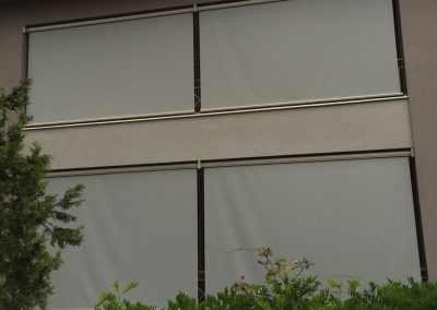 Roll screens in Residence balcony, Κάθετες Τέντες σε μπαλκόνι κατοικίας