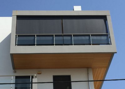 External Roller Blinds in Residence, Εξωτερικές Κάθετες Τέντες σε μπαλκόνι