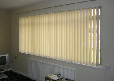 Vertical Blinds, Κάθετες Περσίδες